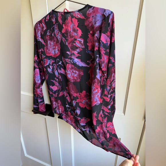 Eight Sixty Floral Blouse - Picture 2 of 6